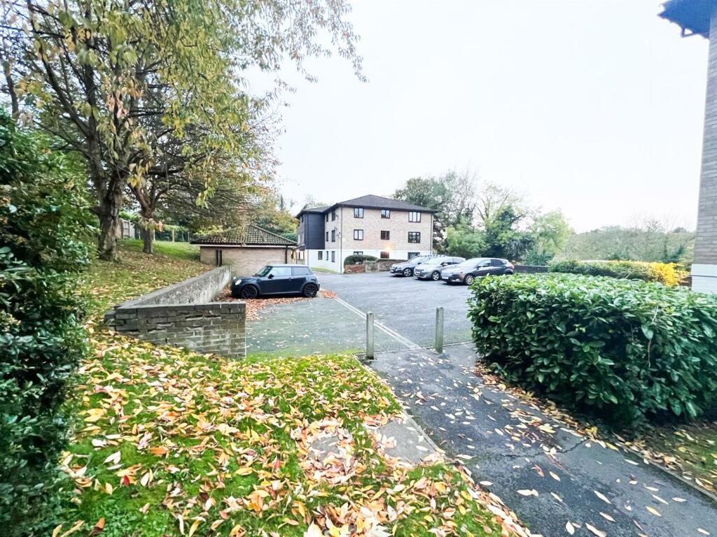 Additional image 5 of Fairbairn Close, Purley