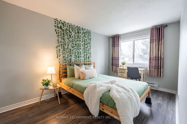 Additional image 13 of 1050 Falgarwood Dr Unit 125