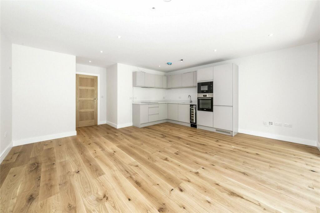 Additional image 14 of Endlesham Court,, 131 Woodcote Valley Road,, Purley, CR8