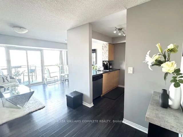 Additional image 4 of 215 Queen St Unit 711