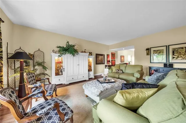 Additional image 28 of 61 Cloverleaf Dr Unit 2