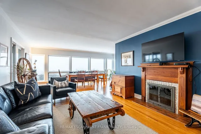 Additional image 30 of 31 Mountain Park Ave