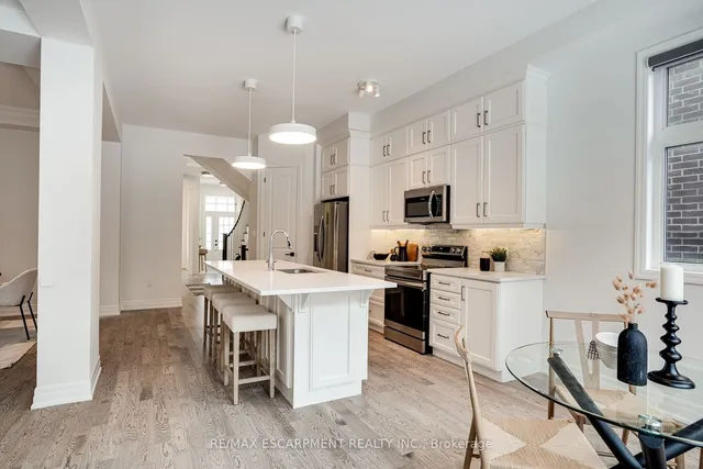 Additional image 38 of 1466 EVEREST Cres