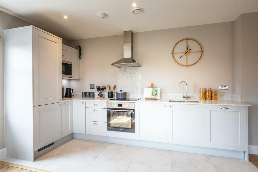 Additional image 4 of The Potter's Building, Wallers Road, Deal