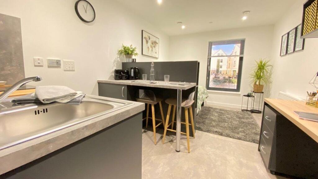 Additional image 3 of 8 Griffin Westgate One: 3675