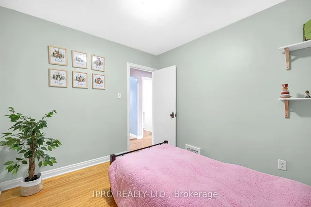 Additional image 18 of 179 Bond St