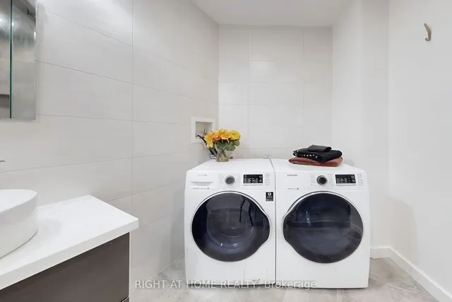 Additional image 25 of 400 Bloor St Unit 6