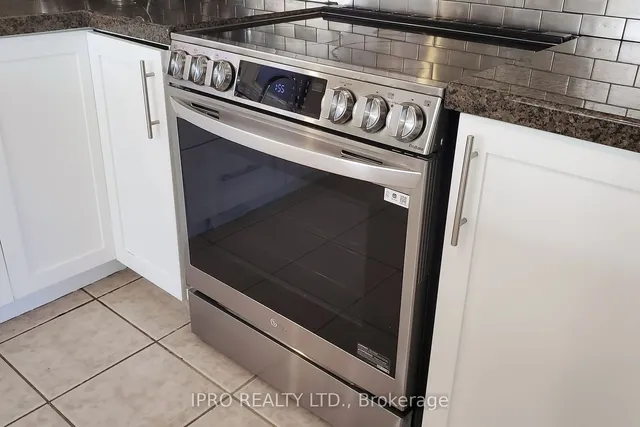 Additional image 18 of 730 Bolingbroke Dr