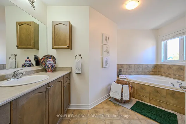 Additional image 27 of 57 Moldovan Dr