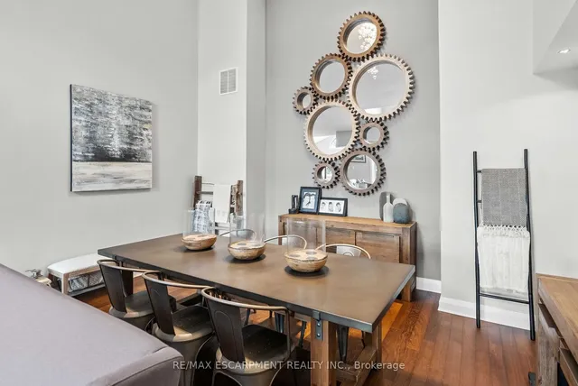 Additional image 7 of 3230 New St Unit 3