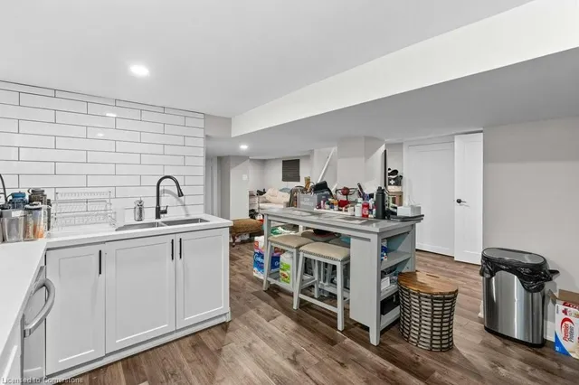 Additional image 11 of 20 Holton Ave