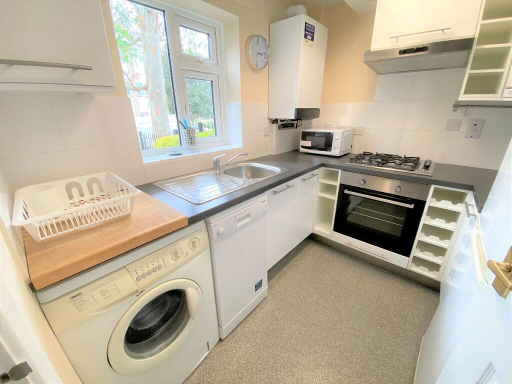 Additional image 9 of 15 Artillery Street (Near City Centre)