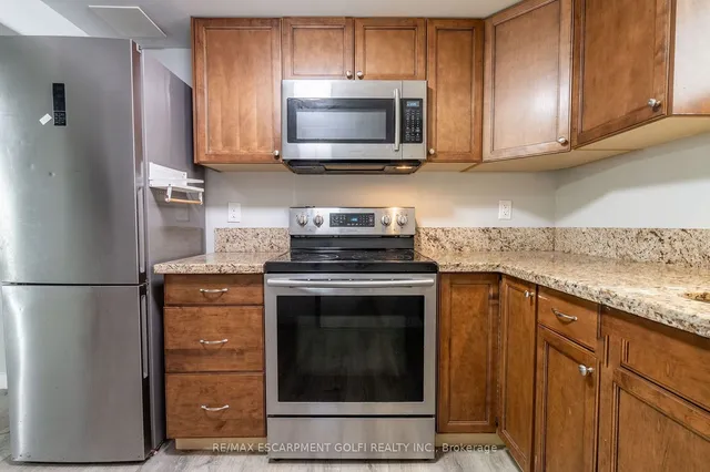 Additional image 26 of 49 Cheryl Ave