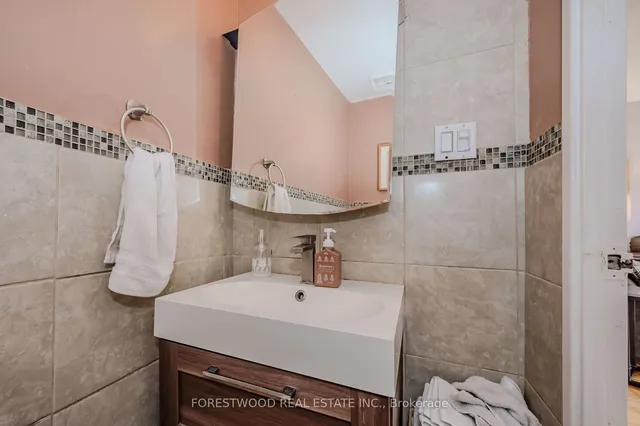 Additional image 10 of 1221 Dundix Rd Unit 132