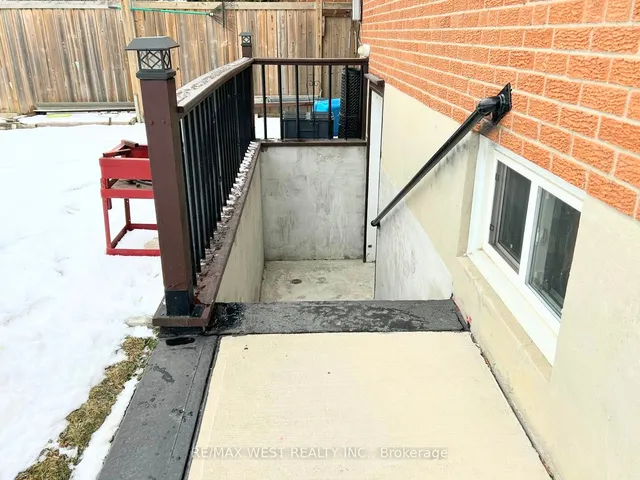 Additional image 21 of 9 Sledman St