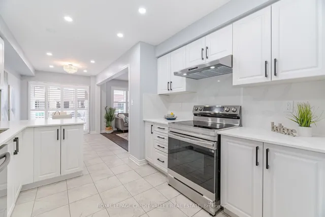 Additional image 17 of 114 Whitlock Ave