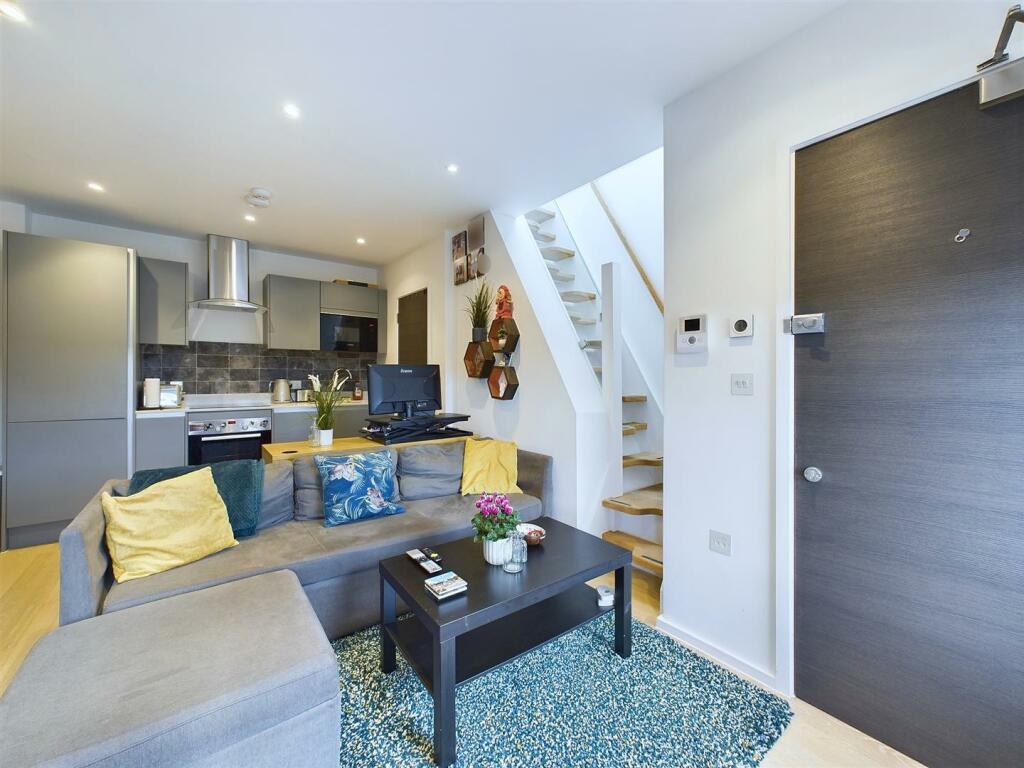 Additional image 19 of Whytecliffe Road South, Purley