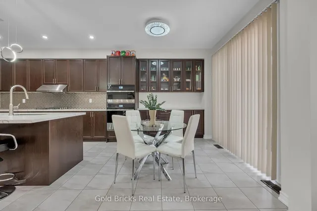 Additional image 11 of 18 Germain Circ