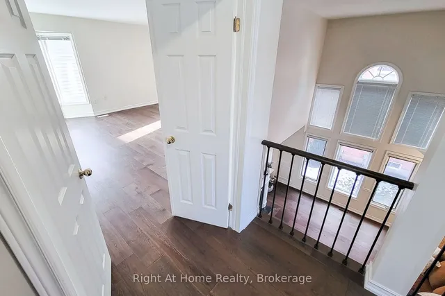 Additional image 24 of 85 Meadowlands Blvd