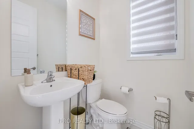 Additional image 6 of 692 Kennedy Circ