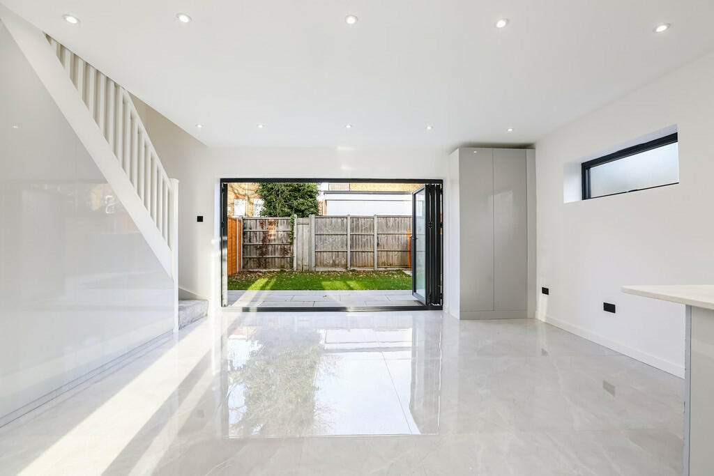 Additional image 20 of Dunheved Road North, Thornton Heath