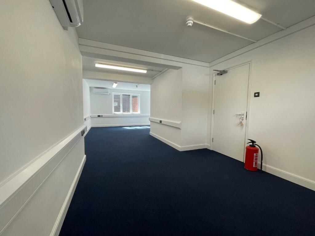 Additional image 4 of 10 Upper Bridge Street, Canterbury