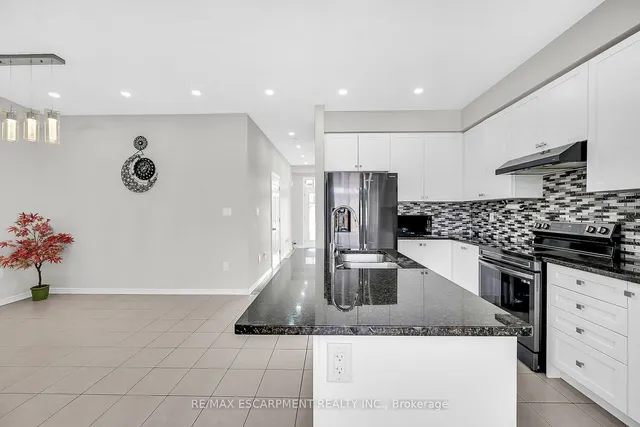 Additional image 13 of 328 Bedrock Dr