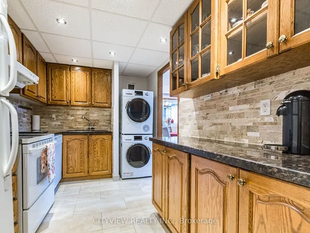 Additional image 16 of 3700 Kaneff Cres Unit 212