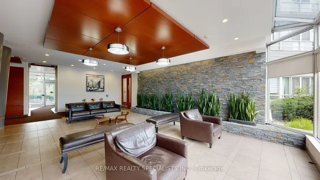 Additional image 21 of 50 Kingsbridge Garden Circ Unit 1807