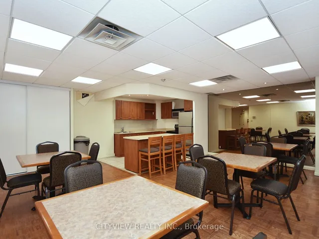 Additional image 35 of 3700 Kaneff Cres Unit 212