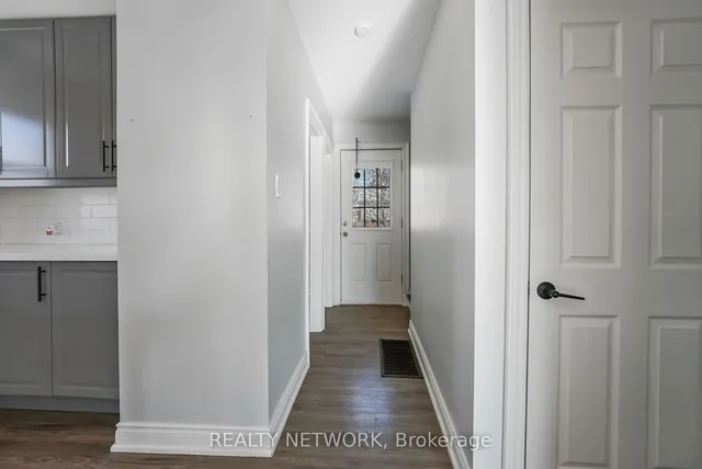 Additional image 12 of 27 Glengrove Ave