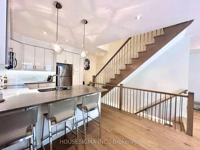 Additional image 2 of 1437 Clarriage Crt