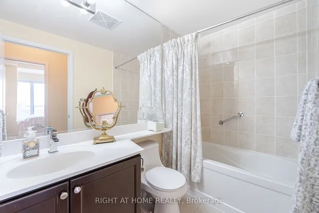 Additional image 20 of 60 Absolute Ave Unit 3301