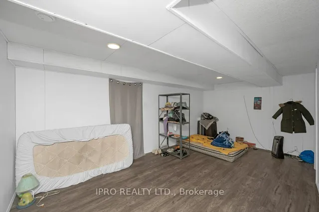 Additional image 25 of 41 Dumbarton Ave