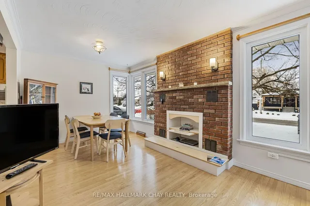 Additional image 11 of 405 Broadway Ave