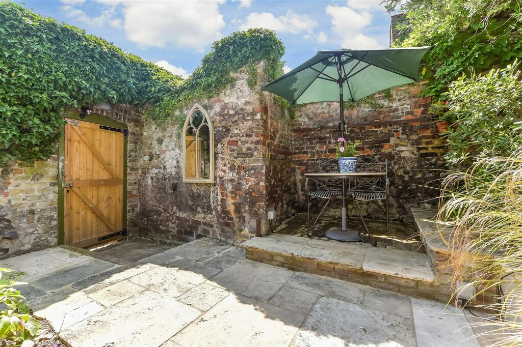 Additional image 19 of High Street, Sandwich, Kent