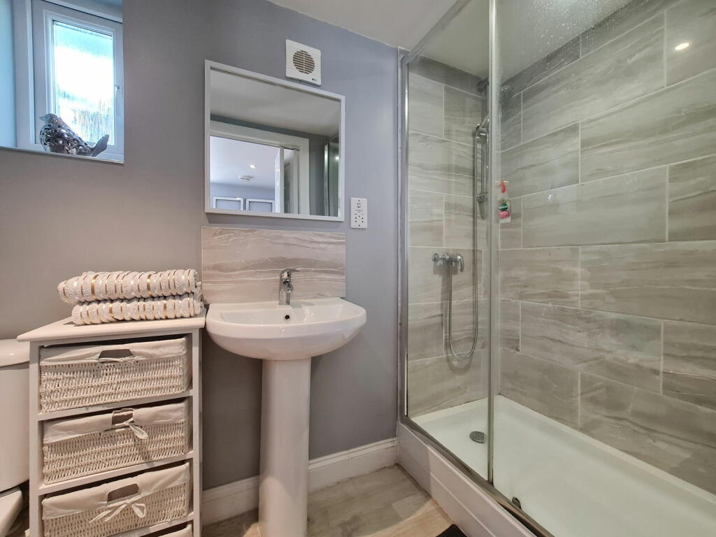 Additional image 38 of Gore Terrace, Gore Road, Eastry