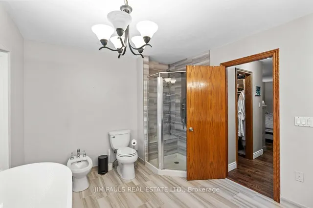 Additional image 18 of 116 Aubrey Ave