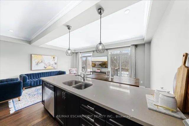 Additional image 15 of 75 Southshore Cres