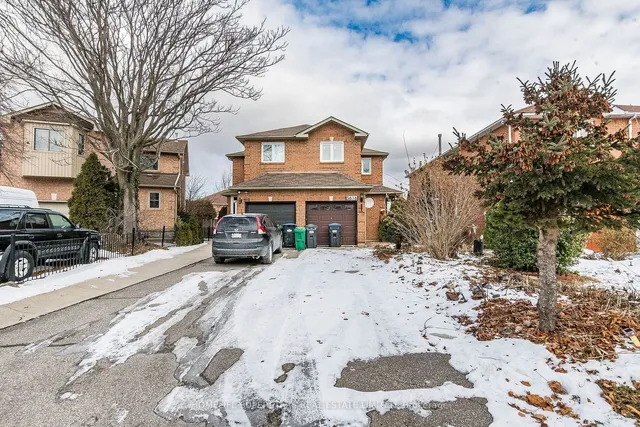 5616 Cortina Cres