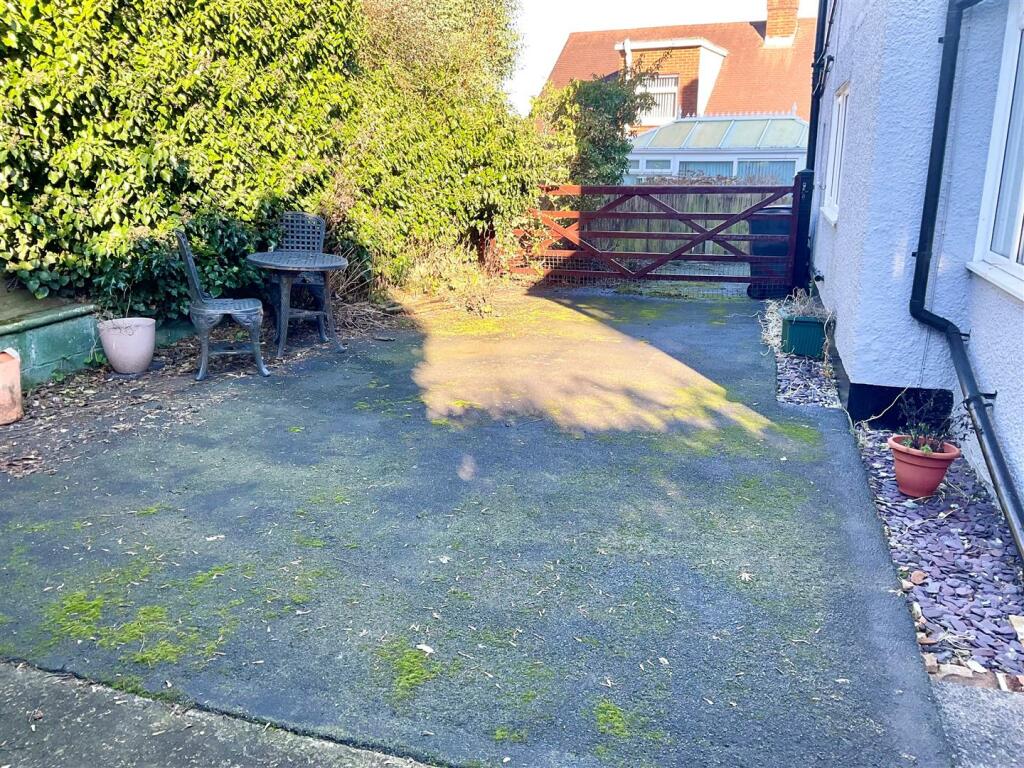 Additional image 2 of The Street, Guston, Dover