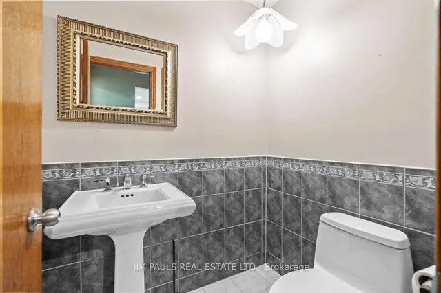 Additional image 12 of 116 Aubrey Ave