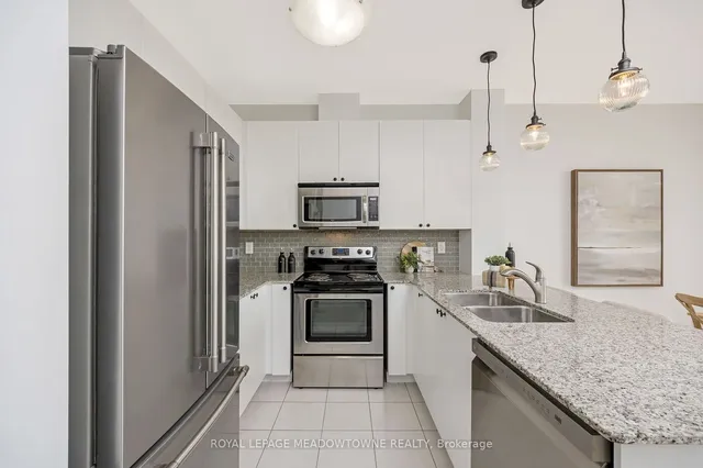 Additional image 15 of 383 Main St Unit 618