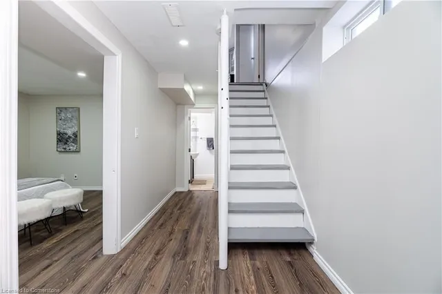 Additional image 32 of 43 Markham Cres