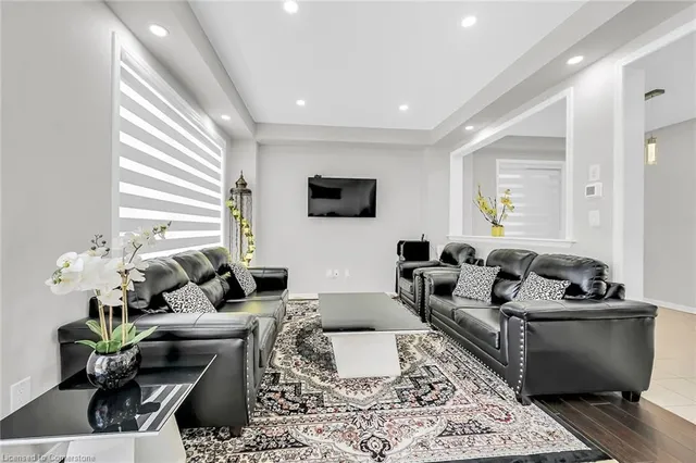 Additional image 21 of 328 Bedrock Dr