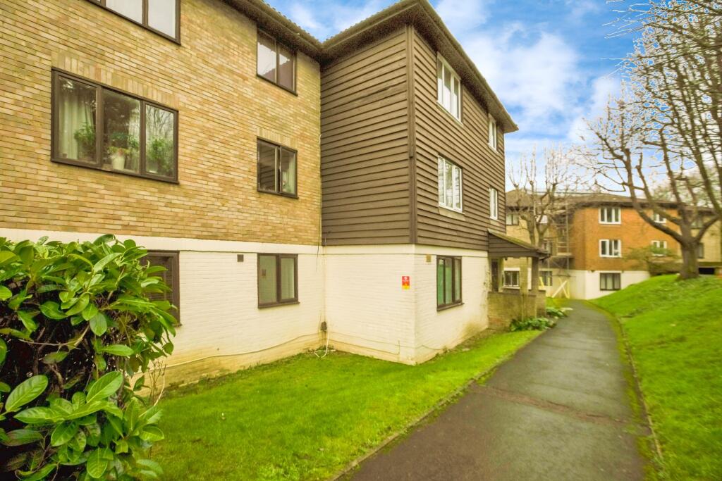 Additional image 8 of Fairbairn Close, Purley, CR8