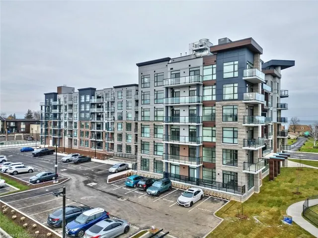 Additional image 4 of 600 North Service Rd Unit 108