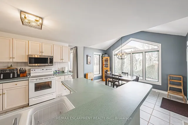 Additional image 8 of 48 Riviera Rdge