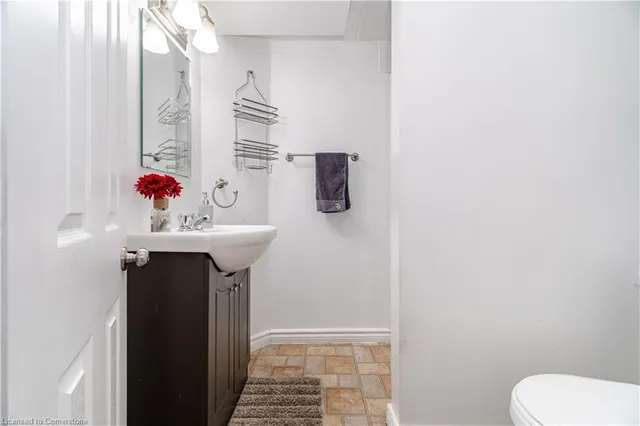 Additional image 35 of 43 Markham Cres
