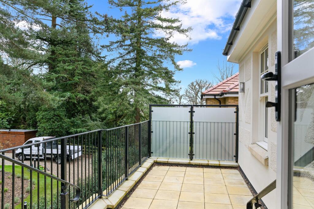 Additional image 16 of Firs Road, Kenley